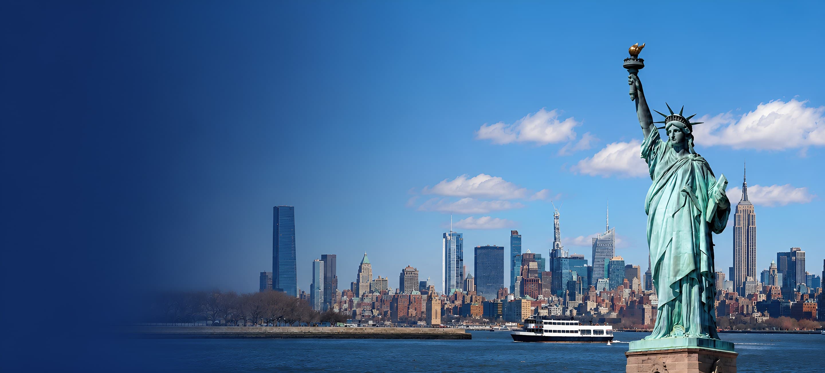 美国硕士:自由女神像与纽约天际线